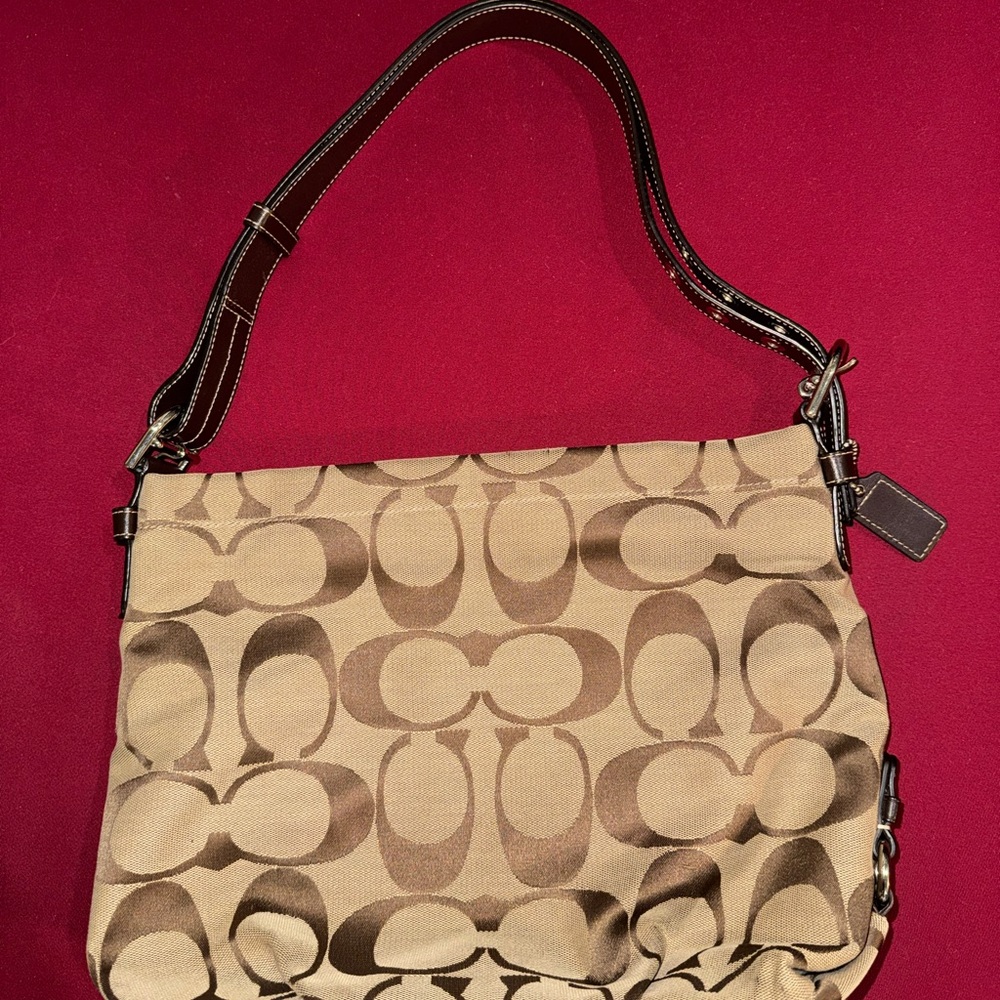 Coach Tan and Brown Signature Shoulder Bag Turns To Crossbody Bag - Picture 3 of 13